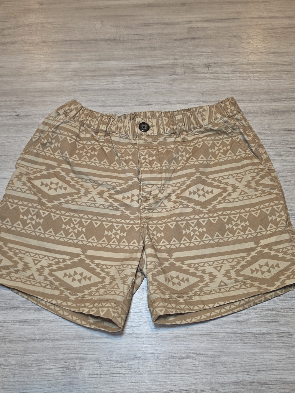 Chubbies Sky's Out Thighs Out Original 5.5 inch Shorts Men's Tan Size Small C6